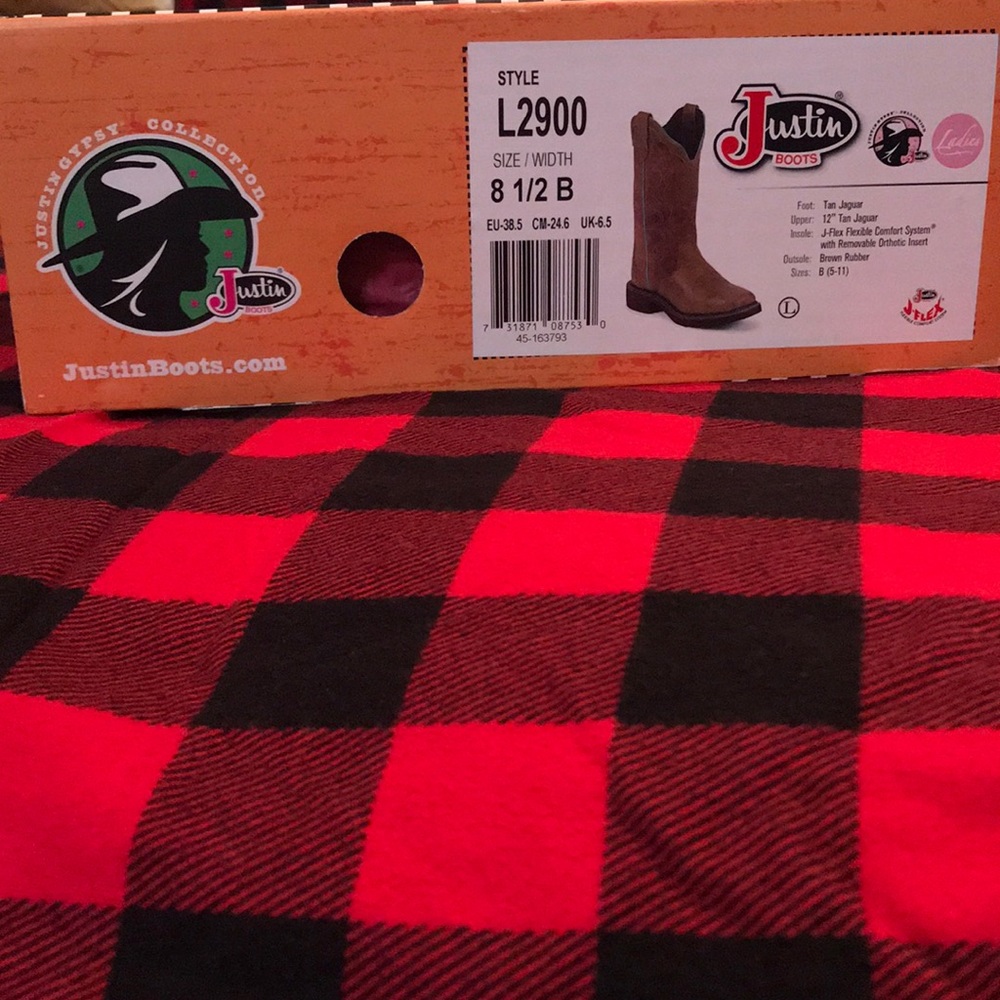Justin women’s cowgirl boots
